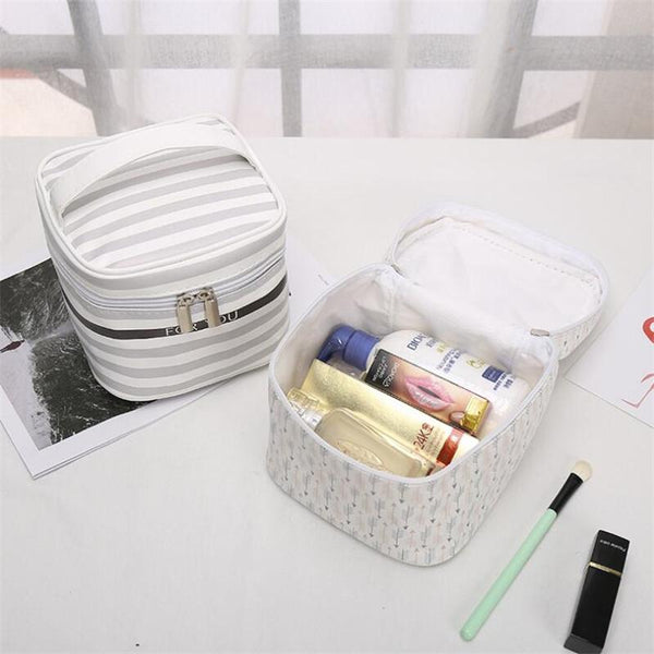 Fashion Makeup Travel Bag Women Portable Cosmetic Toiletries Storage Bag(Cactus)