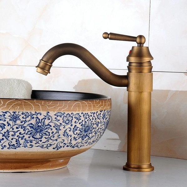 Single Hole Seated Copper Faucet Antique Basin Faucet