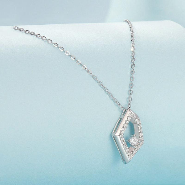S925 Sterling Silver Platinum Plated Square Geometric Sparkling Necklace(SCN517)