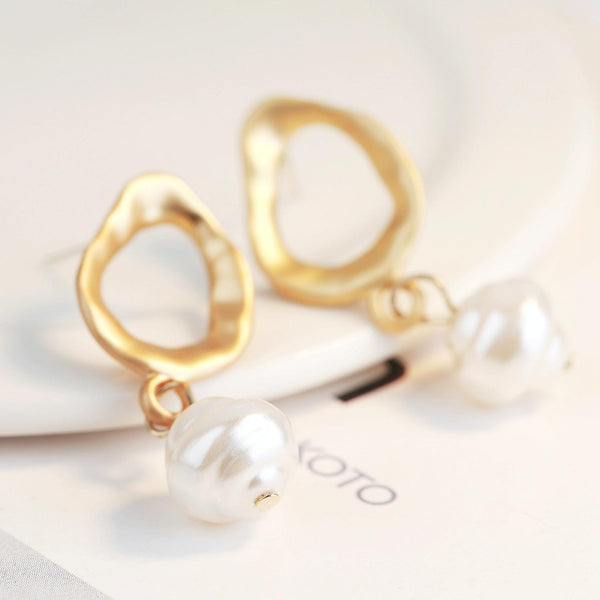 1030402302 Hollow Stud Earrings Jewelry