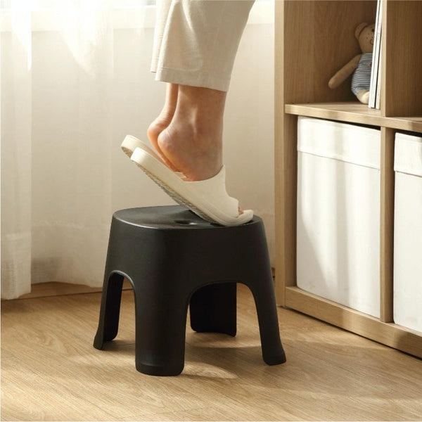 Household Bathroom Row Stools Plastic Stools Thickened Low Stools Square Stools Small Benches, Colour: Black Children