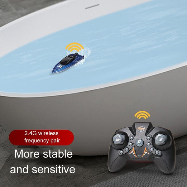 Children 2.4G Mini Remote Control Boat Summer Water Play Electrical Submarine Boys Toys(Green)