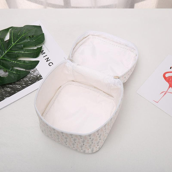 Fashion Makeup Travel Bag Women Portable Cosmetic Toiletries Storage Bag(Cactus)
