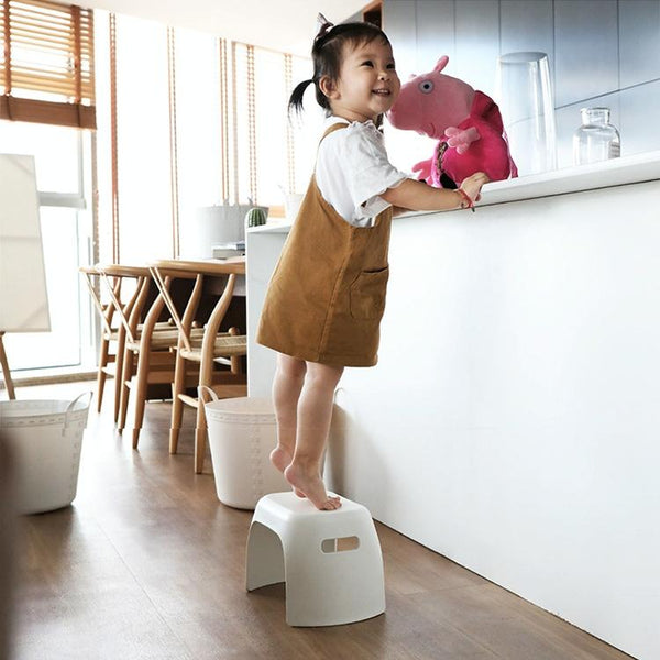 Thickened Plastic Chair Household Footstool Bathroom Anti-skid Small Stool for Children
