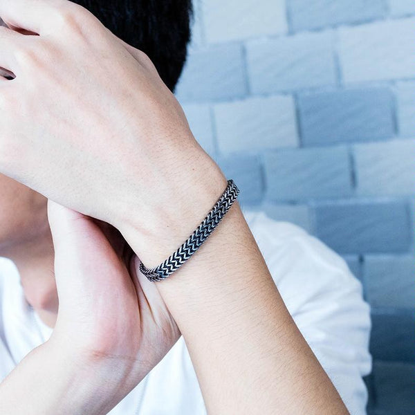 1016 Retro Style Titanium Steel Men Bracelet Personal  Accessories