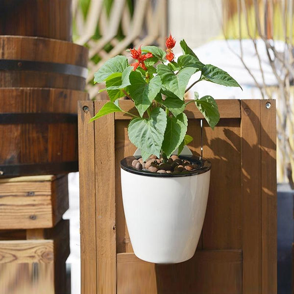 Self-Watering Planter Grow Plants Lazy Flower Pots Wall-hanging Round Resin Plastic Flower Pots, Size: 13x8.5x13cm(White)