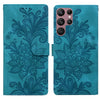 For Samsung Galaxy S22 Ultra 5G Lace Floral Embossed Magnetic Buckle PU Phone Case With Wrist Strap(Green)